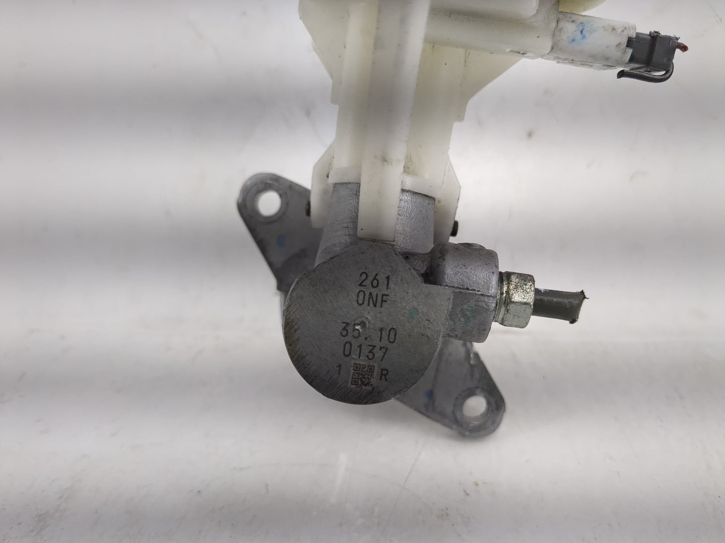 2014-2014 Mitsubishi Mirage Brake Master Cylinder - Oemusedautoparts1.com