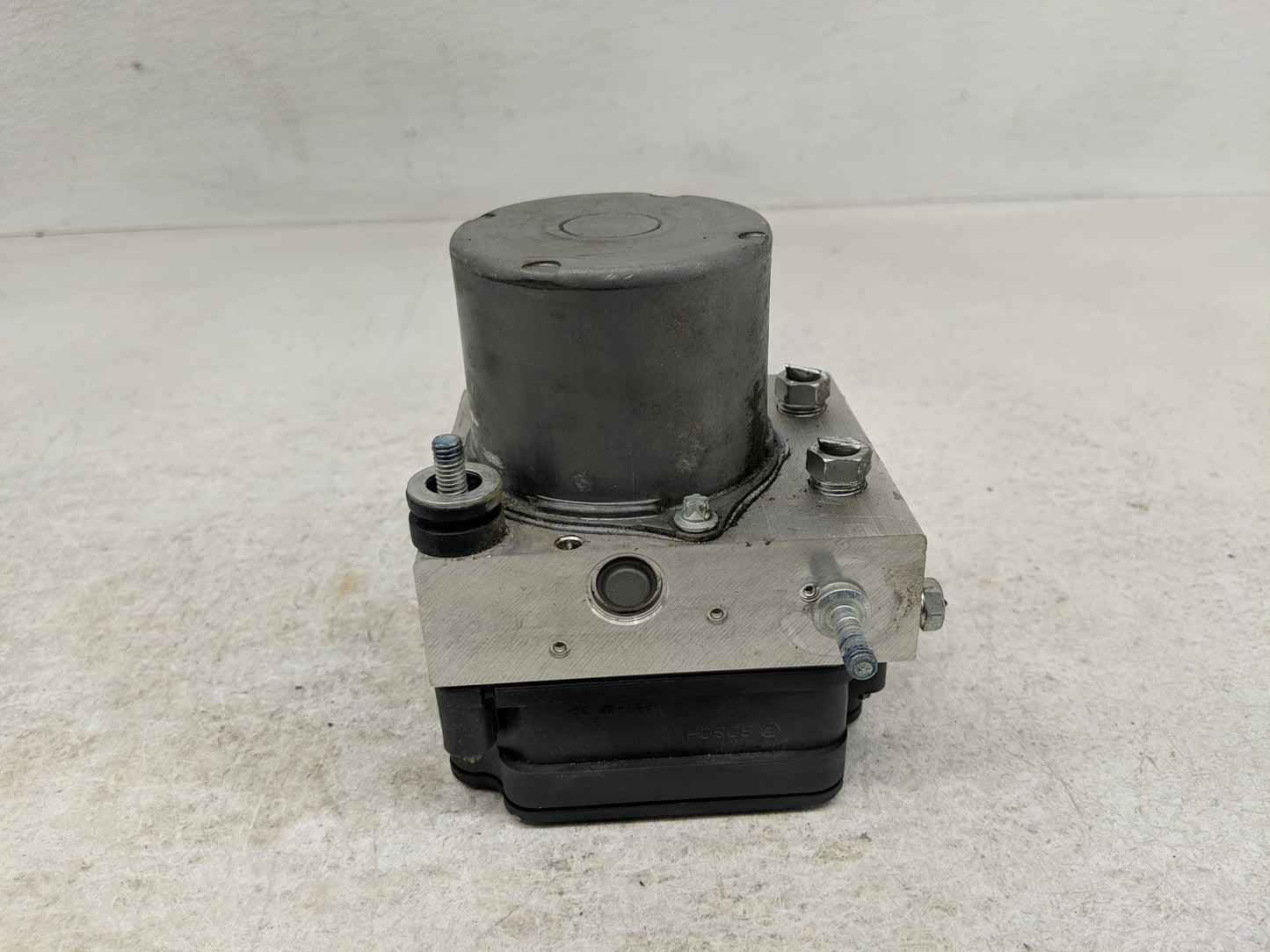 2021 Mitsubishi Mirage ABS Pump Control Module Replacement P/N:4670B494 Fits OEM Used Auto Parts - Oemusedautoparts1.com