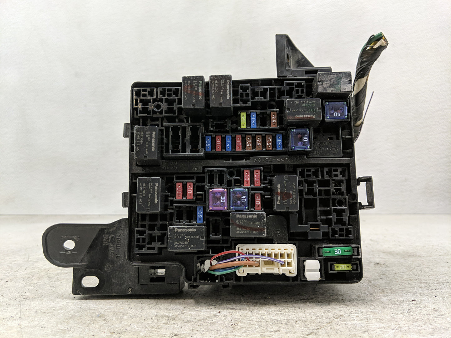 2014 Mitsubishi Mirage Fusebox Fuse Box Panel Relay Module Fits OEM Used Auto Parts - Oemusedautoparts1.com