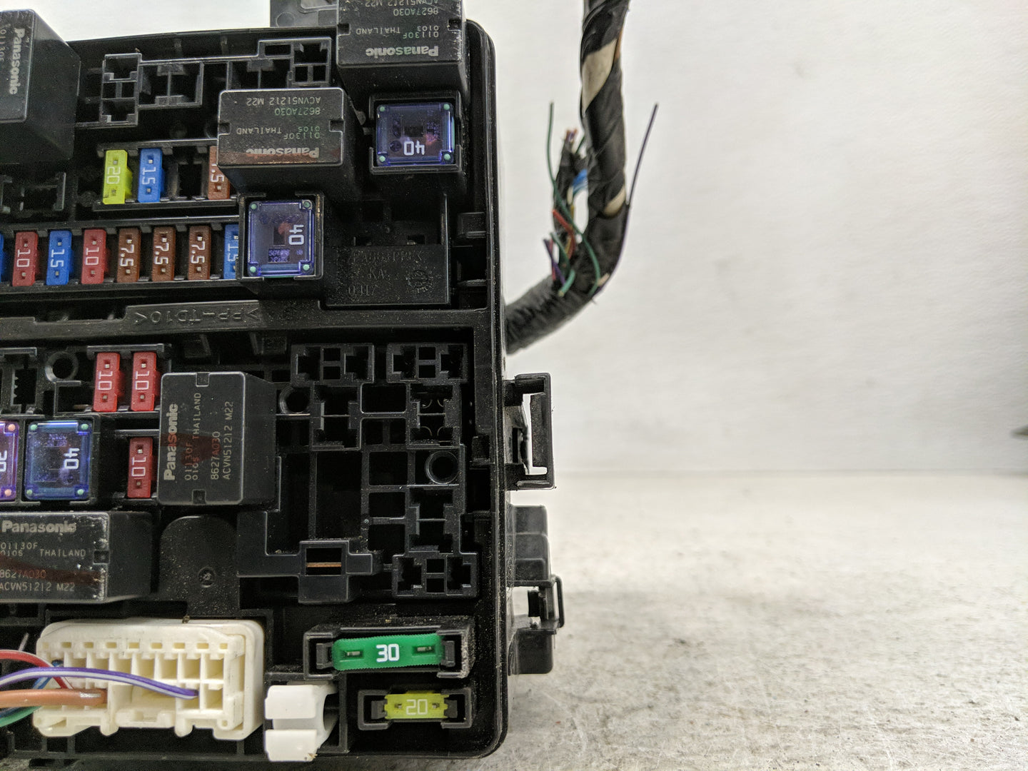 2014 Mitsubishi Mirage Fusebox Fuse Box Panel Relay Module Fits OEM Used Auto Parts - Oemusedautoparts1.com