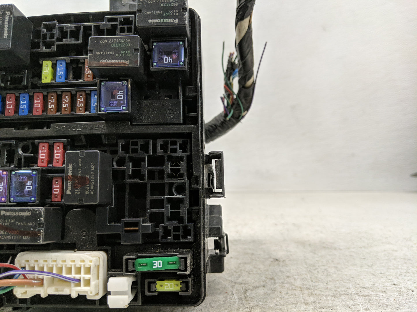 2014 Mitsubishi Mirage Fusebox Fuse Box Panel Relay Module Fits OEM Used Auto Parts - Oemusedautoparts1.com