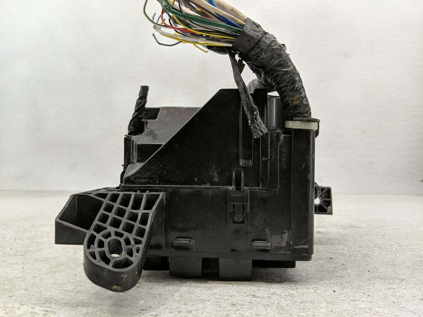 2014 Mitsubishi Mirage Fusebox Fuse Box Panel Relay Module Fits OEM Used Auto Parts - Oemusedautoparts1.com