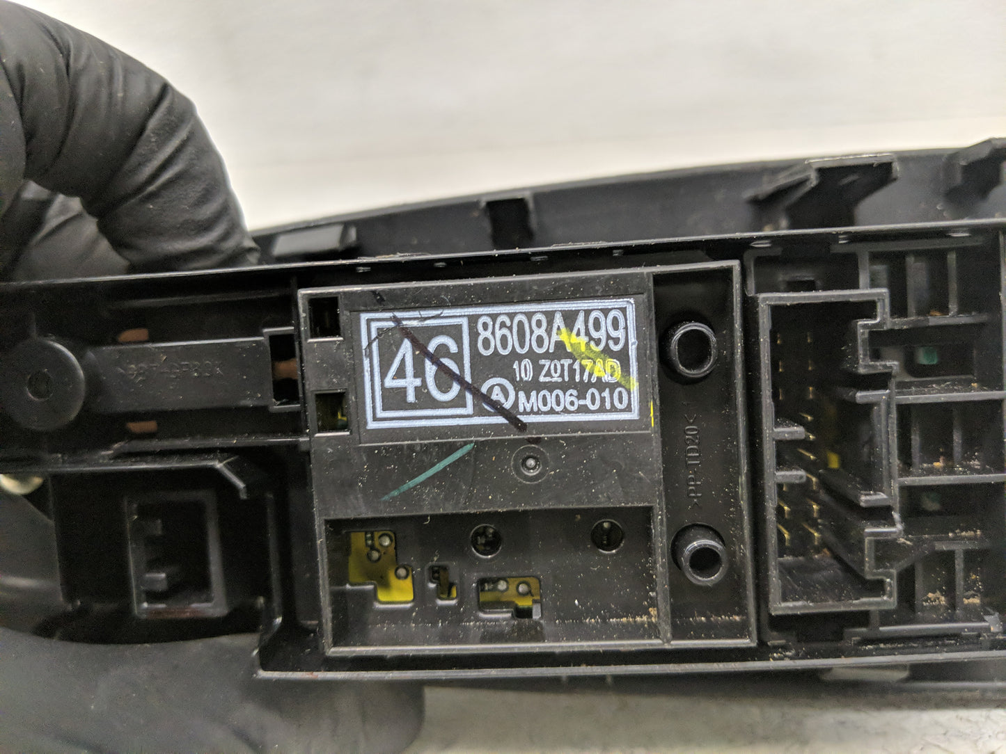 2021 Mitsubishi Mirage Master Power Window Switch Replacement Driver Side Left P/N:8608A499 Fits OEM Used Auto Parts - Oemus