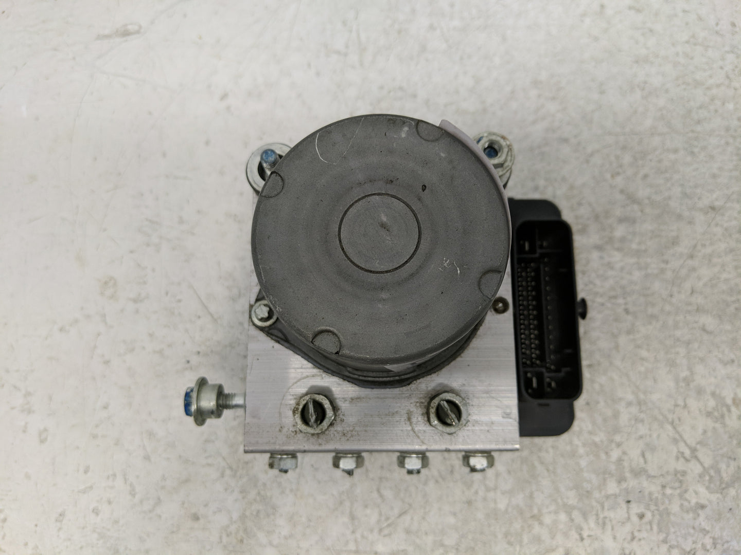 2021 Mitsubishi Mirage ABS Pump Control Module Replacement P/N:4670B494 Fits OEM Used Auto Parts - Oemusedautoparts1.com