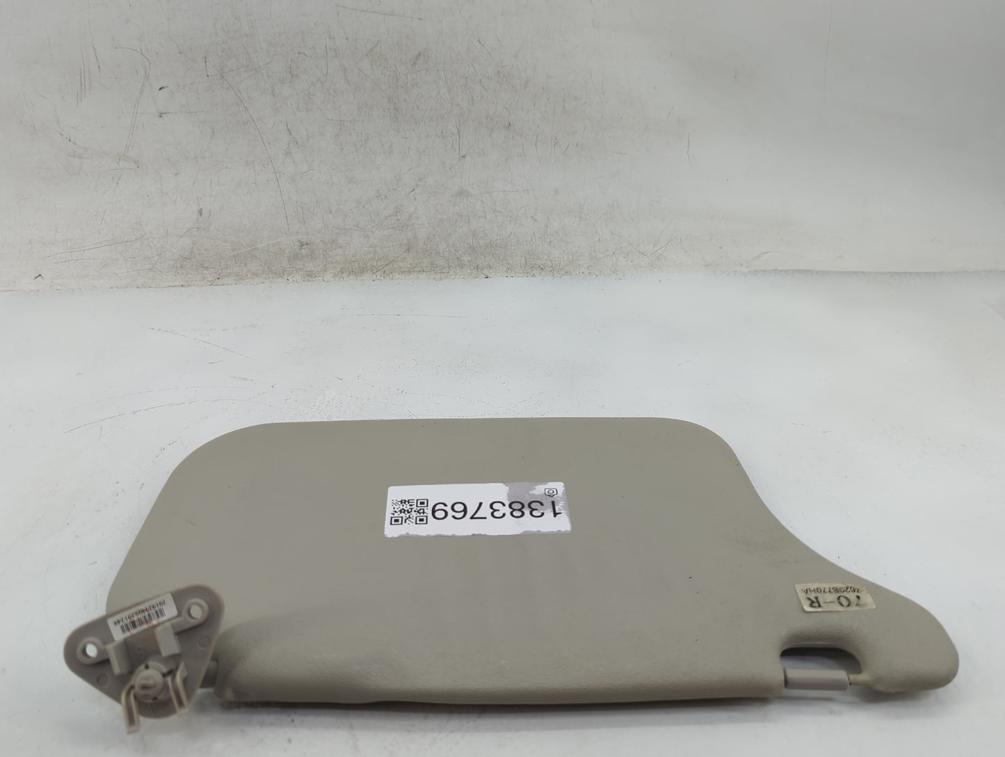 2014 Mitsubishi Mirage Sun Visor Shade Replacement Passenger Right Mirror Fits OEM Used Auto Parts - Oemusedautoparts1.com