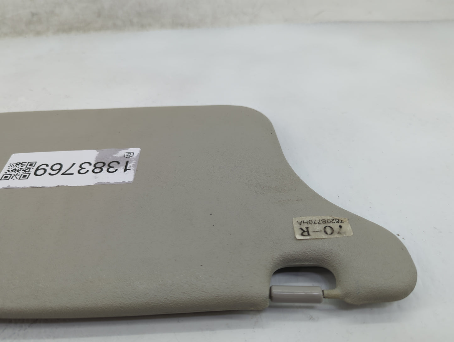 2014 Mitsubishi Mirage Sun Visor Shade Replacement Passenger Right Mirror Fits OEM Used Auto Parts - Oemusedautoparts1.com