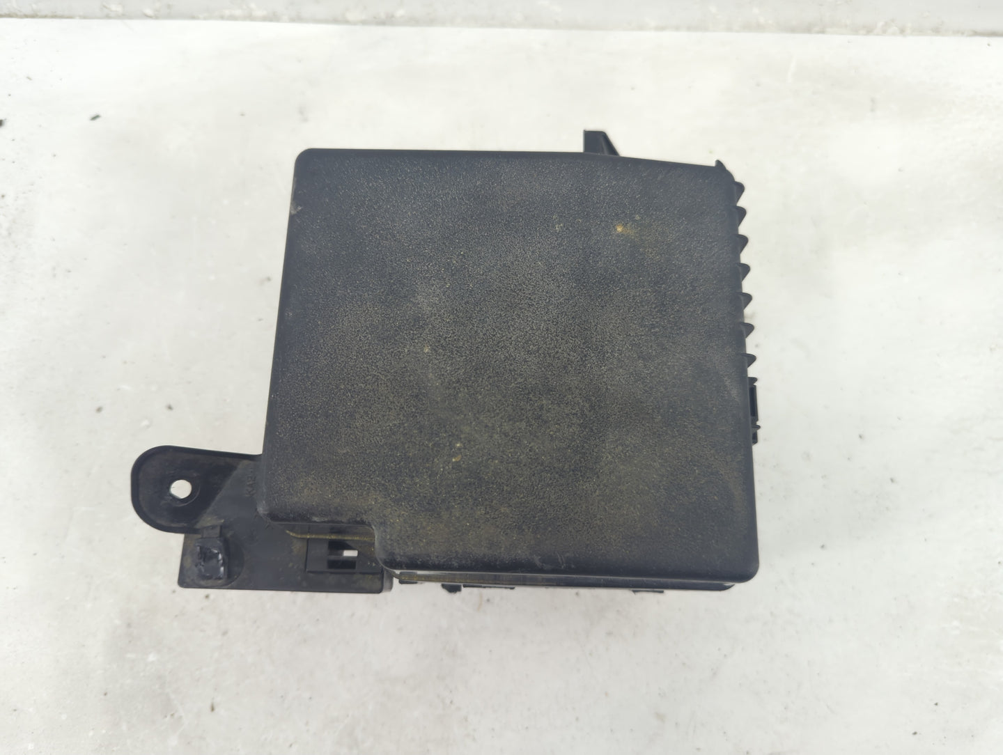 2014 Mitsubishi Mirage Fusebox Fuse Box Panel Relay Module Fits OEM Used Auto Parts - Oemusedautoparts1.com