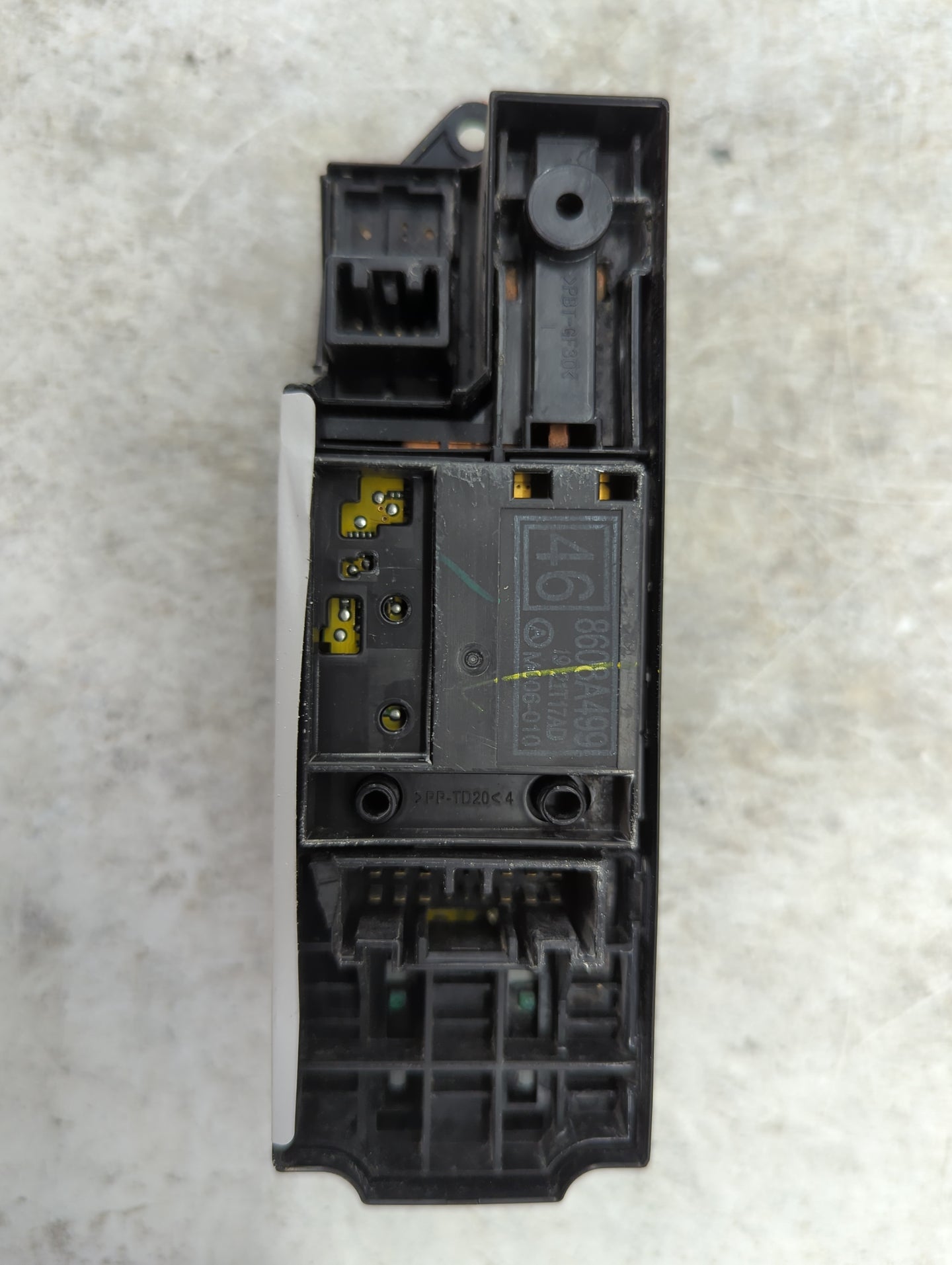 2021 Mitsubishi Mirage Passenger Right Power Window Switch 8608a499 - Oemusedautoparts1.com