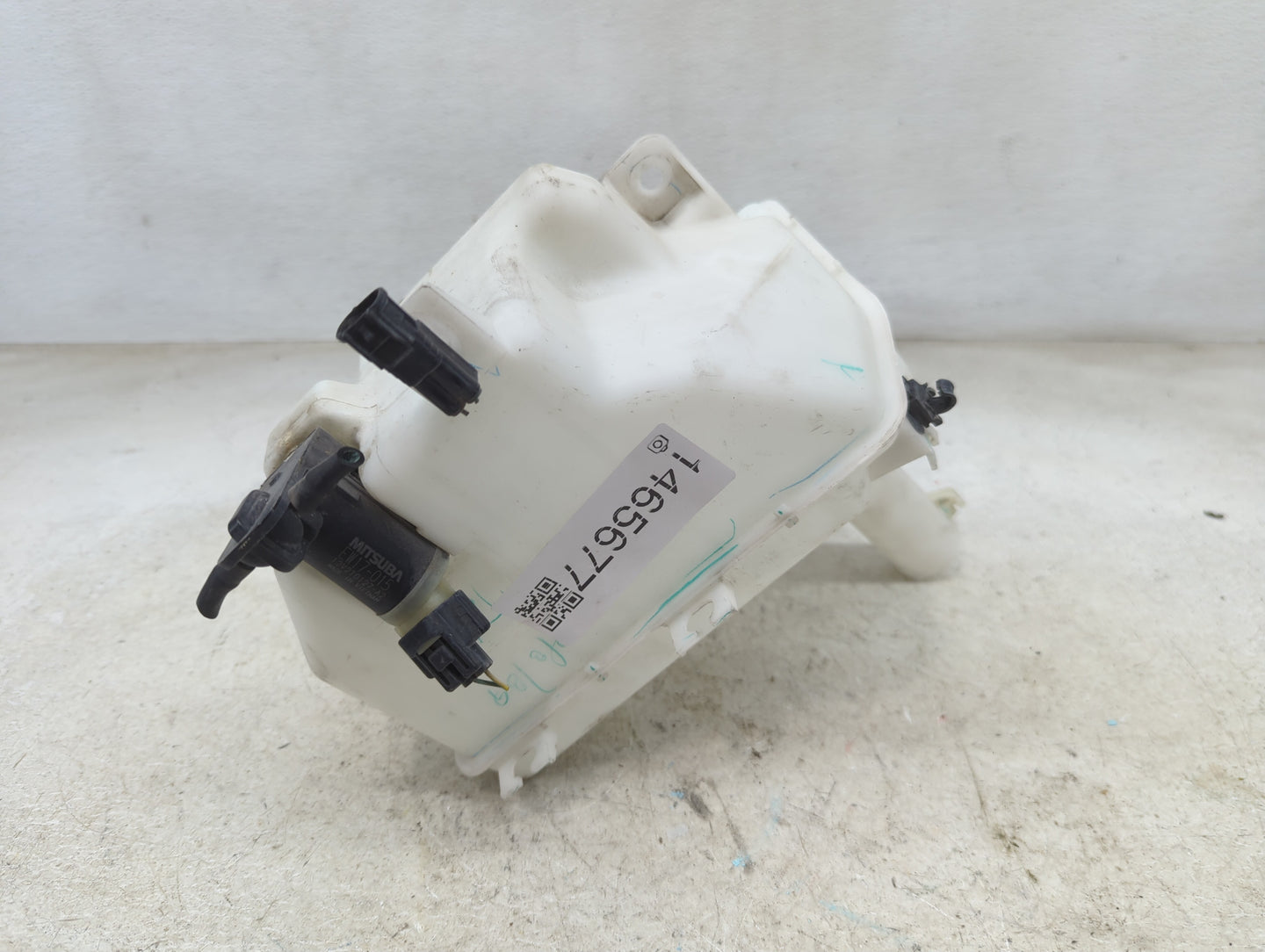2014-2014 Mitsubishi Mirage Windshield Washer Fluid Reservoir Bottle Oem - Oemusedautoparts1.com