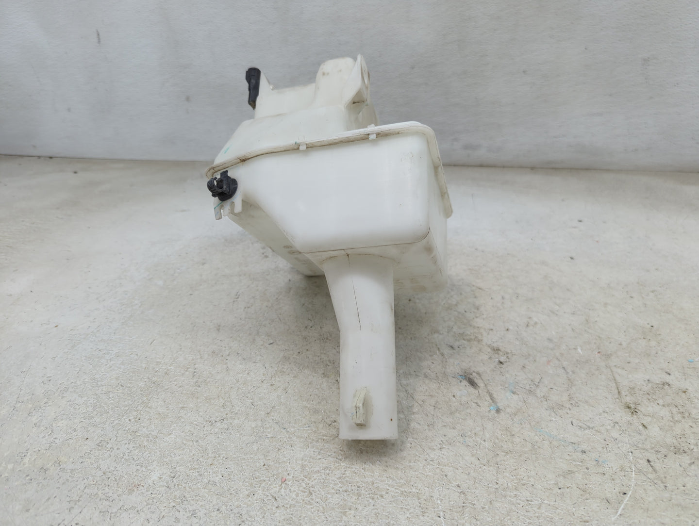 2014-2014 Mitsubishi Mirage Windshield Washer Fluid Reservoir Bottle Oem - Oemusedautoparts1.com