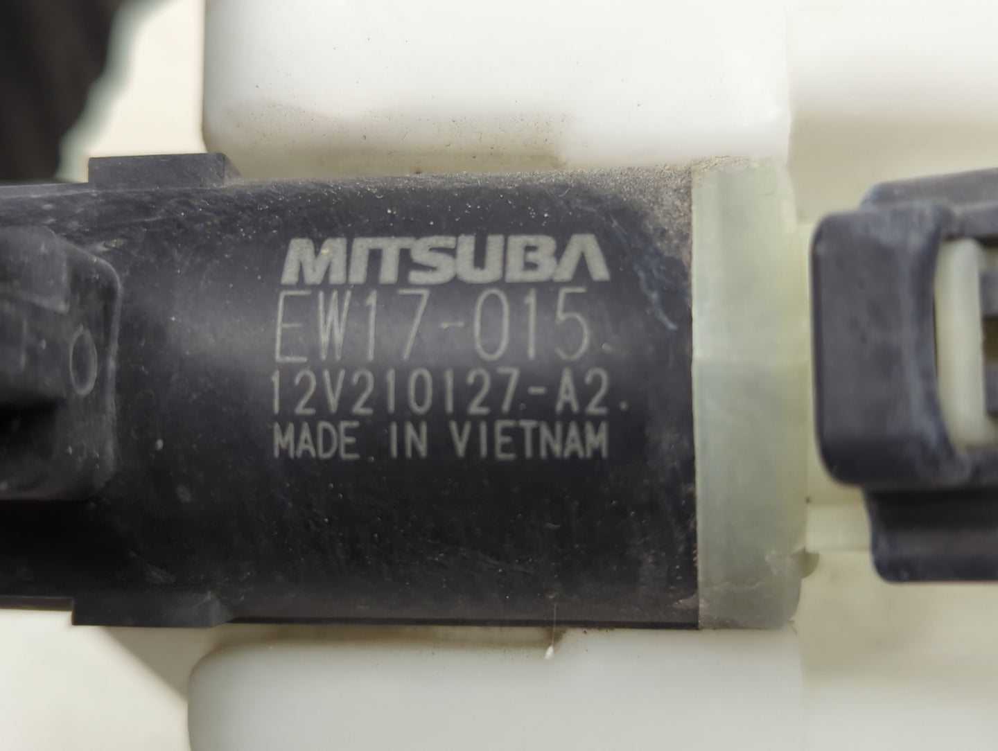 2014-2014 Mitsubishi Mirage Windshield Washer Fluid Reservoir Bottle Oem - Oemusedautoparts1.com