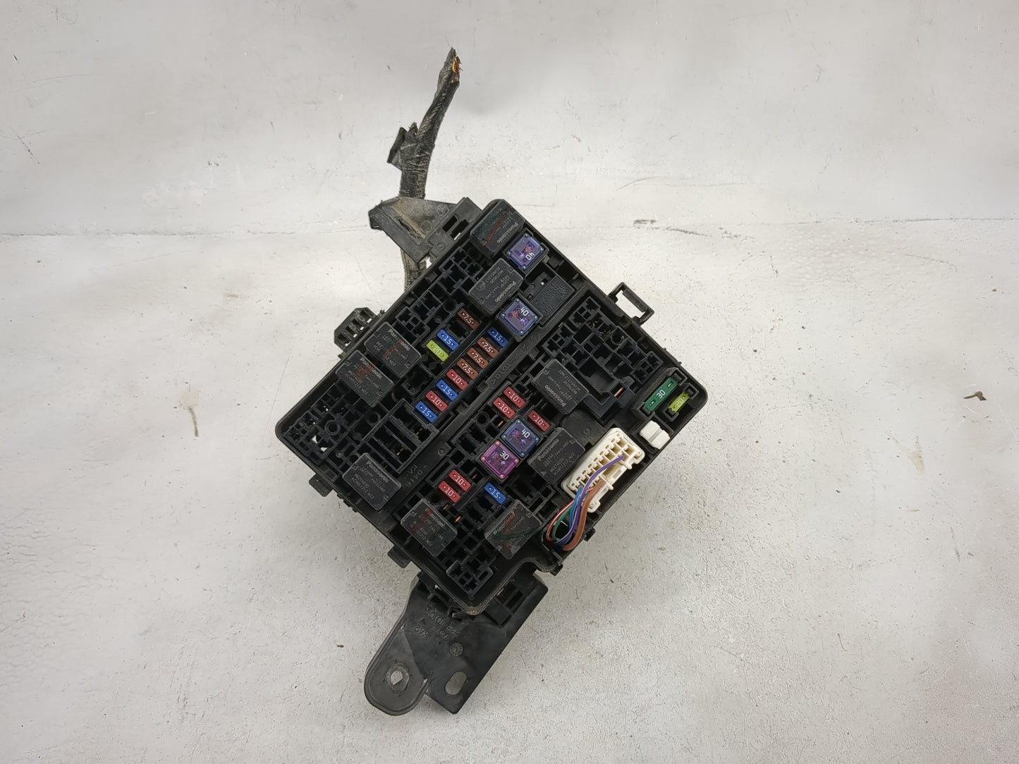 2014 Mitsubishi Mirage Fusebox Fuse Box Panel Relay Module Fits OEM Used Auto Parts - Oemusedautoparts1.com