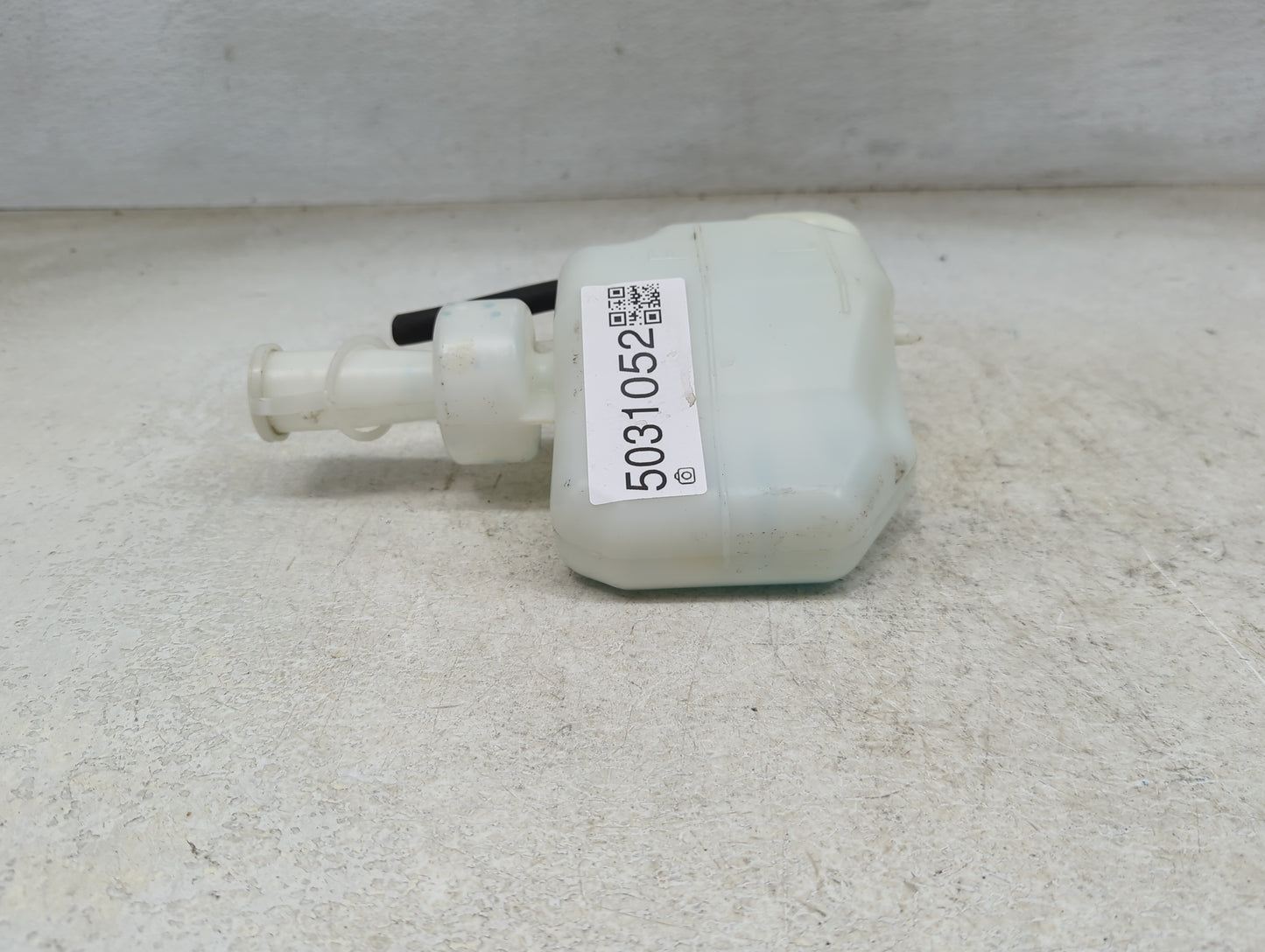 2014 Mitsubishi Mirage Radiator Coolant Overflow Expansion Tank Bottle 5031052 - Oemusedautoparts1.com