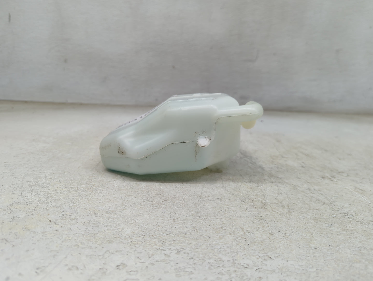 2014 Mitsubishi Mirage Radiator Coolant Overflow Expansion Tank Bottle 5031052 - Oemusedautoparts1.com