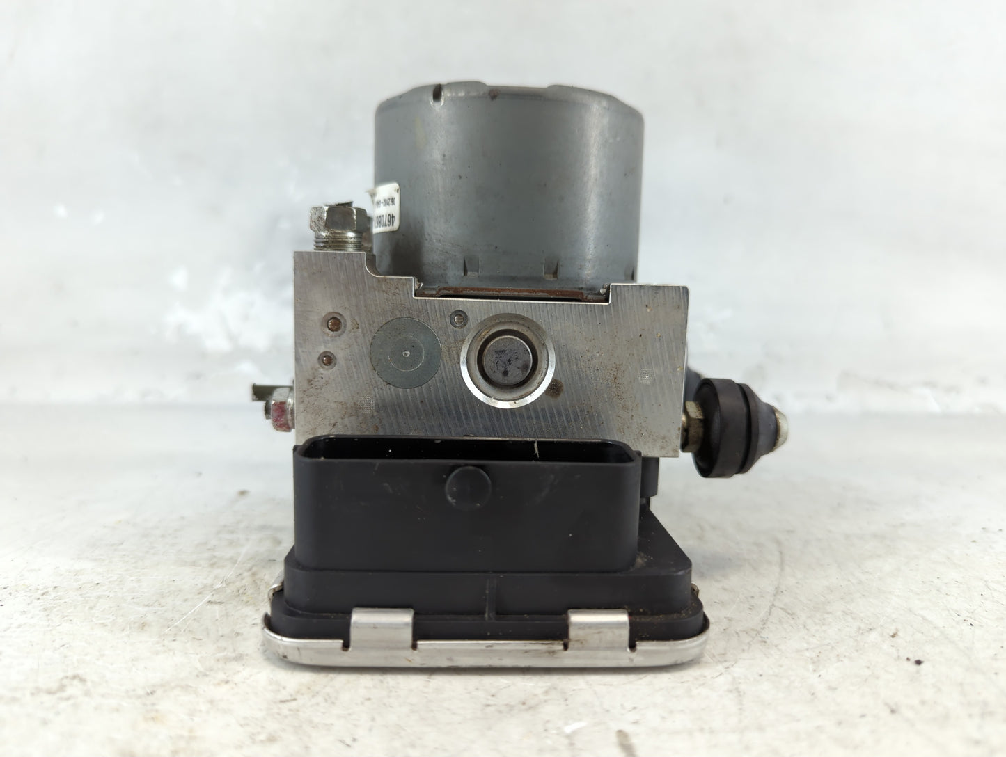 2021 Mitsubishi Outlander Sport ABS Pump Control Module Replacement P/N:4670B674 Fits OEM Used Auto Parts - Oemusedautoparts