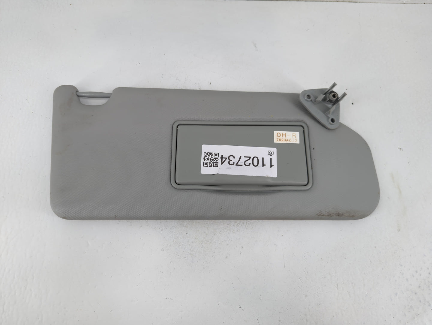 2021 Mitsubishi Outlander Sport Sun Visor Shade Replacement Passenger Right Mirror Fits OEM Used Auto Parts - Oemusedautopar