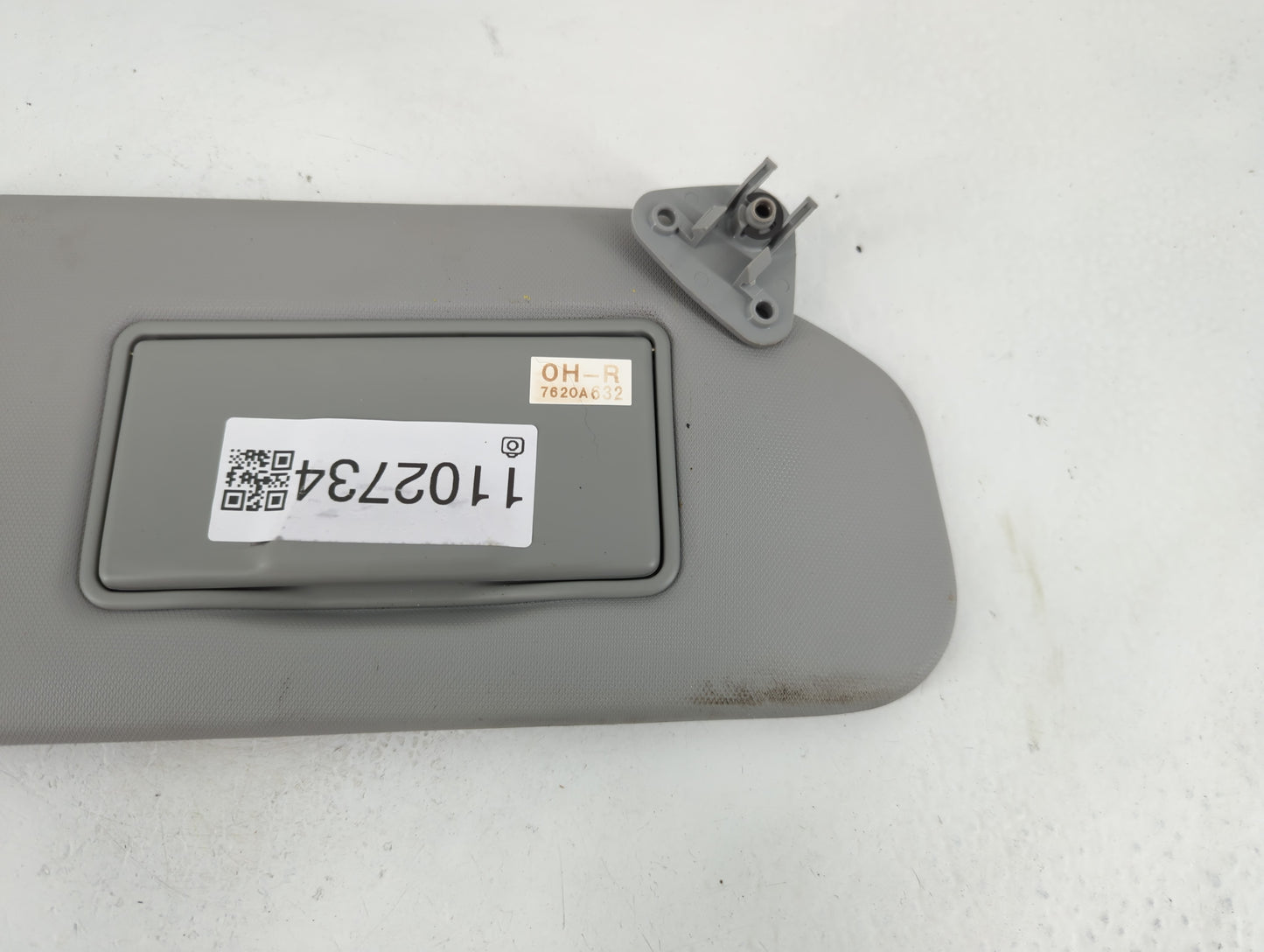 2021 Mitsubishi Outlander Sport Sun Visor Shade Replacement Passenger Right Mirror Fits OEM Used Auto Parts - Oemusedautopar