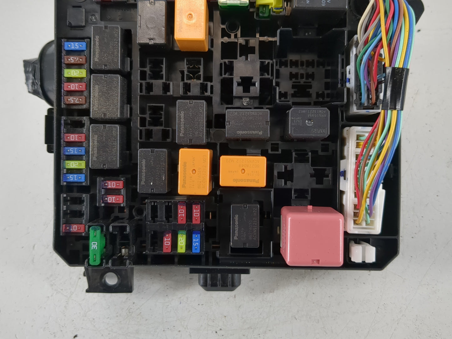2012-2017 Mitsubishi Outlander Sport Fusebox Fuse Box Panel Relay Module P/N:8565A513 Fits Fits 2012 2013 2014 2015 2016 201