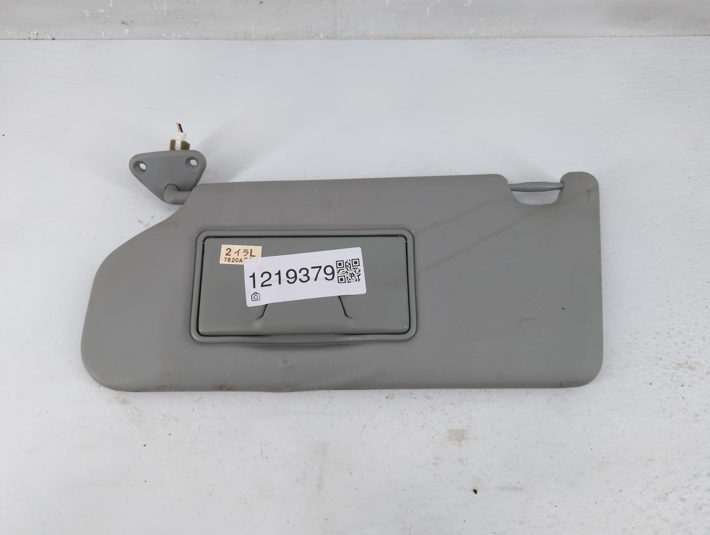 2021 Mitsubishi Outlander Sport Sun Visor Shade Replacement Passenger Right Mirror Fits OEM Used Auto Parts - Oemusedautopar