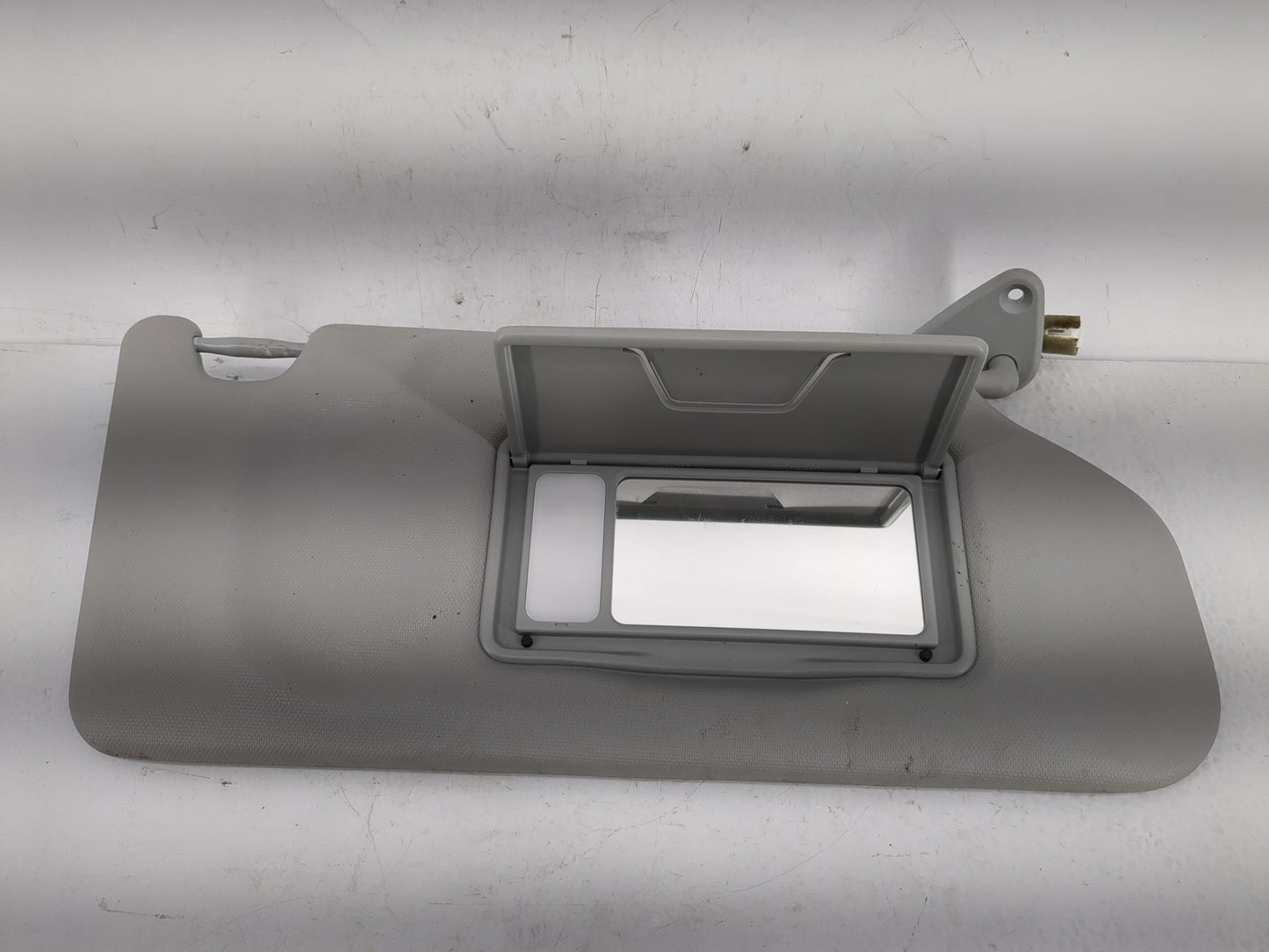2021 Mitsubishi Outlander Sport Sun Visor Shade Replacement Driver Left Mirror Fits OEM Used Auto Parts - Oemusedautoparts1.
