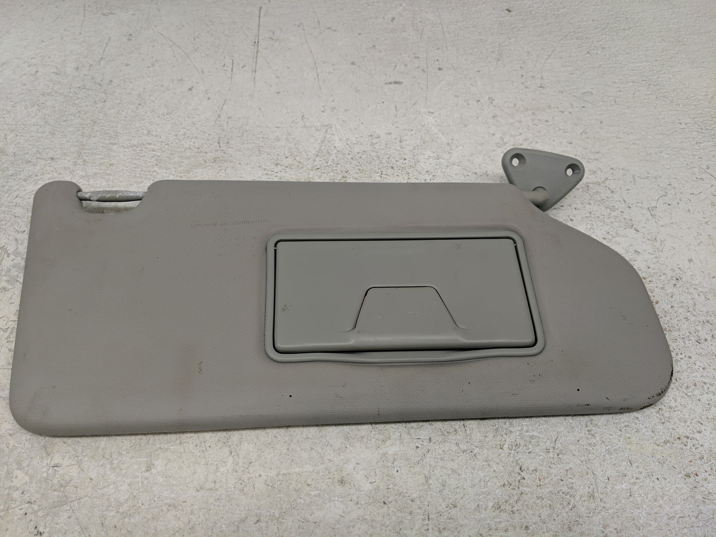 2021 Mitsubishi Outlander Sport Sun Visor Shade Replacement Passenger Right Mirror Fits OEM Used Auto Parts - Oemusedautopar