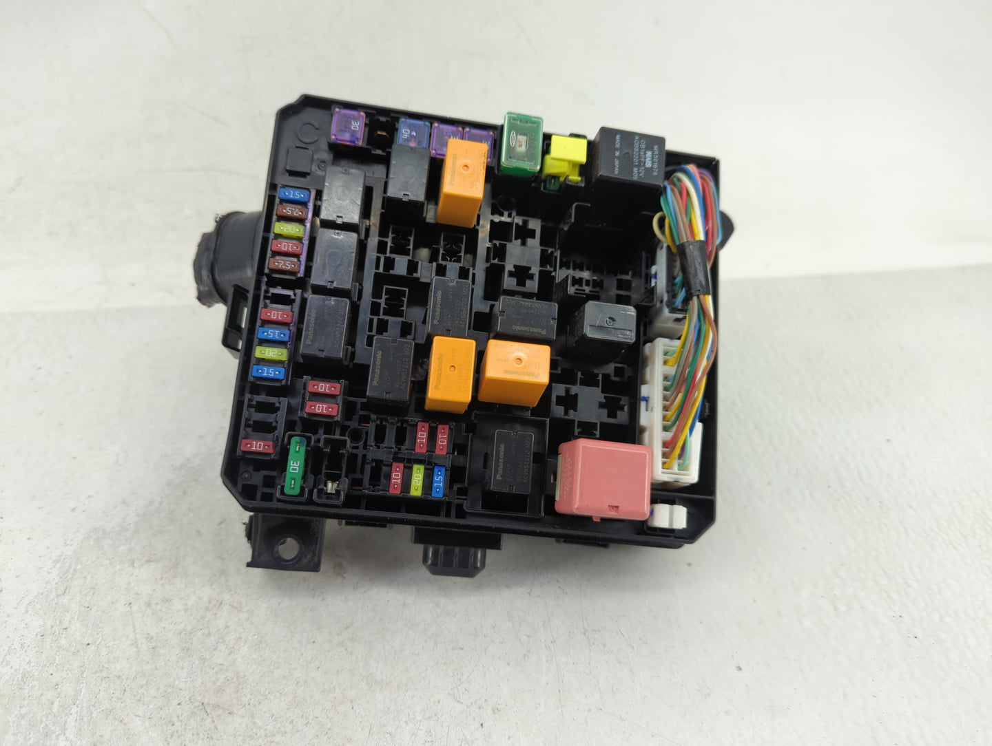 2012-2017 Mitsubishi Outlander Sport Fusebox Fuse Box Panel Relay Module P/N:8565A513 Fits Fits 2012 2013 2014 2015 2016 201