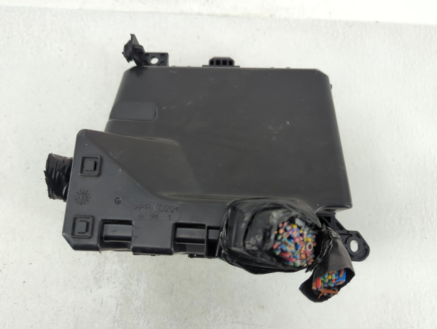 2012-2017 Mitsubishi Outlander Sport Fusebox Fuse Box Panel Relay Module P/N:8565A513 Fits Fits 2012 2013 2014 2015 2016 201
