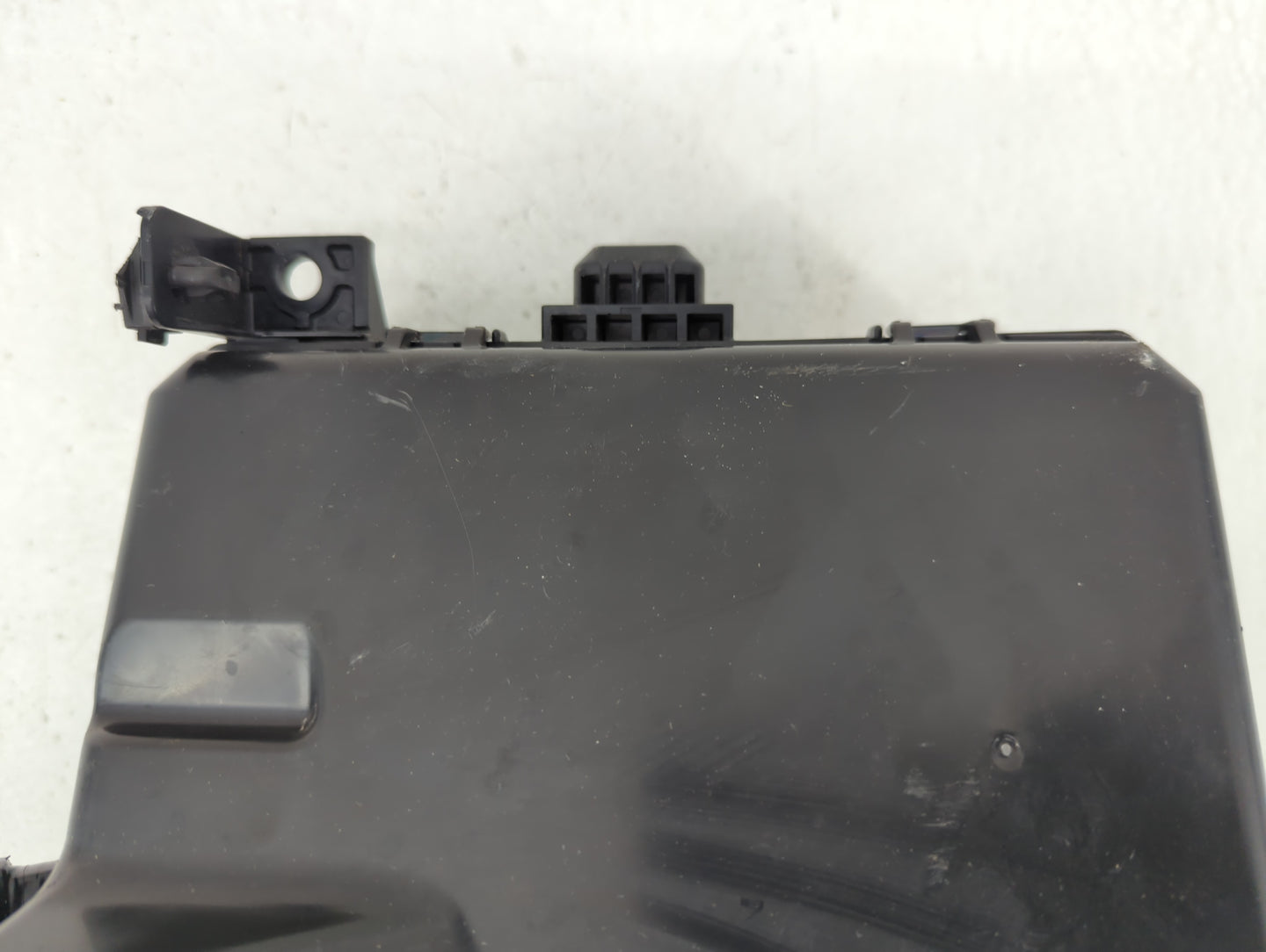 2012-2017 Mitsubishi Outlander Sport Fusebox Fuse Box Panel Relay Module P/N:8565A513 Fits Fits 2012 2013 2014 2015 2016 201