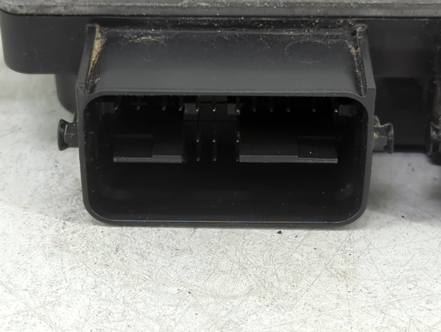 2021 Mitsubishi Outlander Sport PCM Engine Control Computer ECU ECM PCU OEM P/N:1860D744 E6T86881 Fits OEM Used Auto Parts -