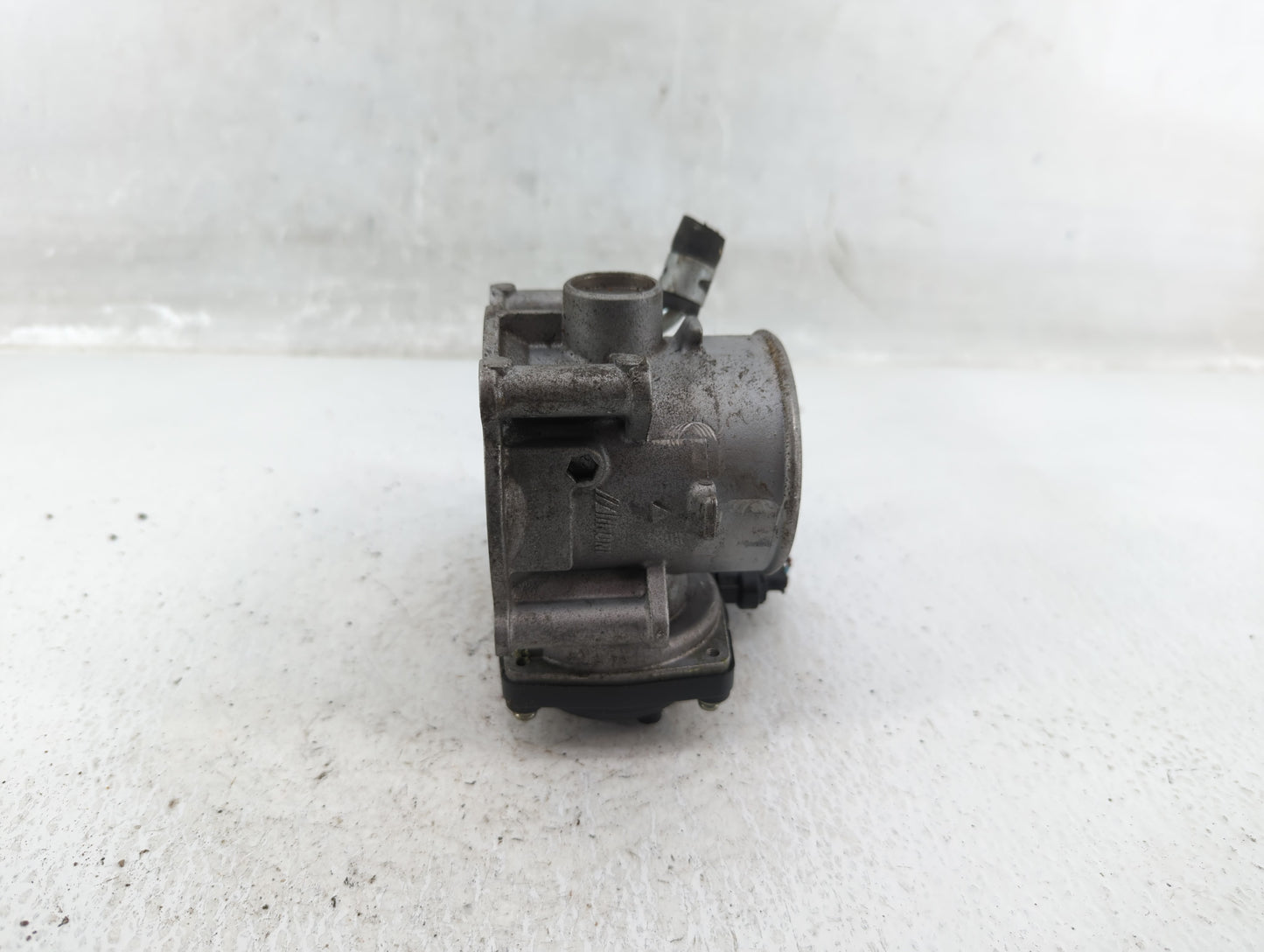 2013-2017 Mitsubishi Outlander Sport Throttle Body P/N:57021 Fits Fits 2013 2014 2015 2016 2017 OEM Used Auto Parts - Oemuse