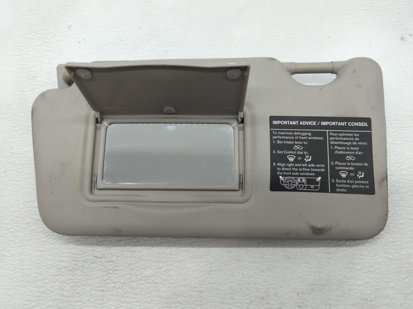 2021 Mitsubishi Outlander Sport Sun Visor Shade Replacement Passenger Right Mirror Fits OEM Used Auto Parts - Oemusedautopar