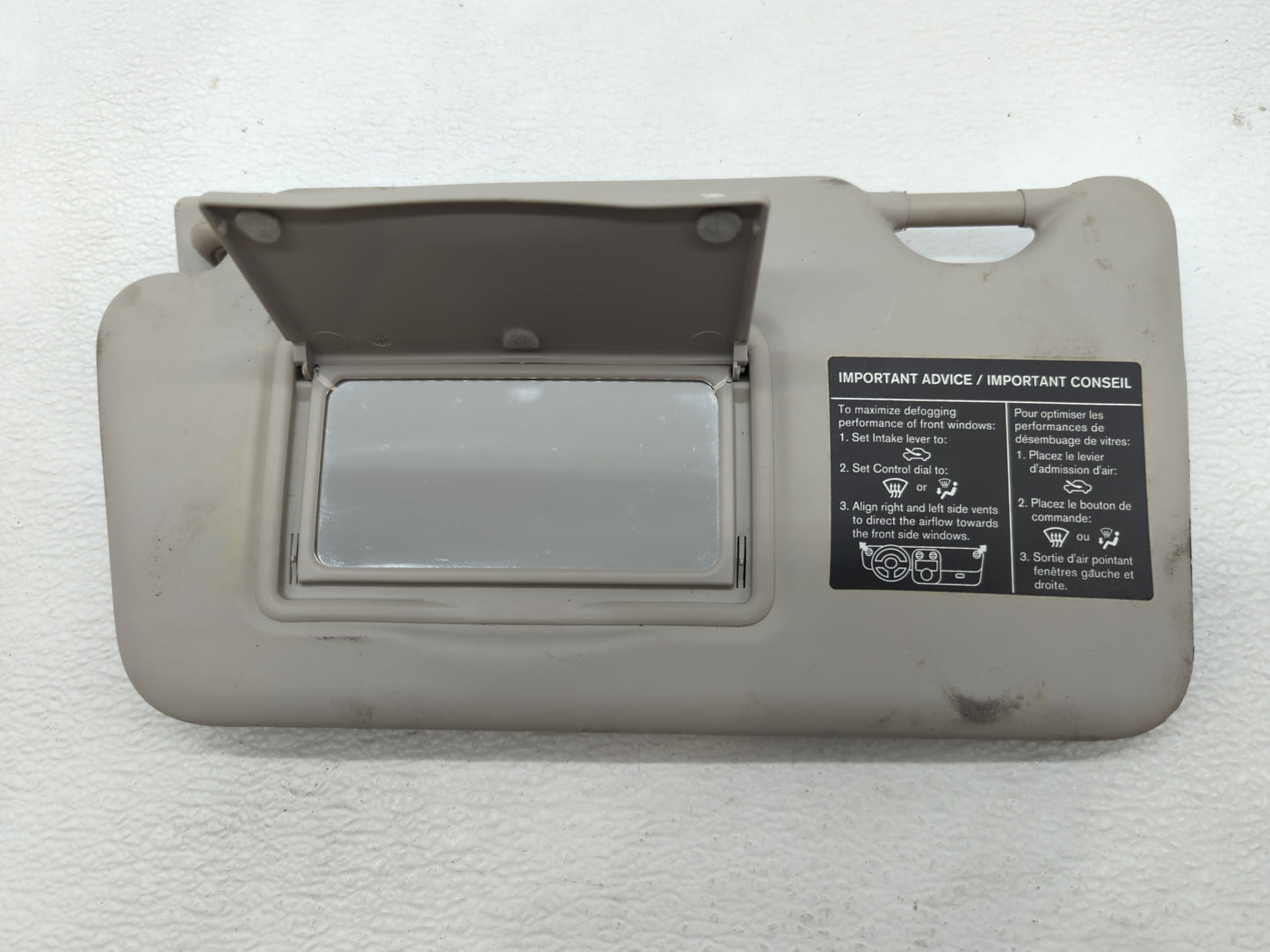 2021 Mitsubishi Outlander Sport Sun Visor Shade Replacement Passenger Right Mirror Fits OEM Used Auto Parts - Oemusedautopar