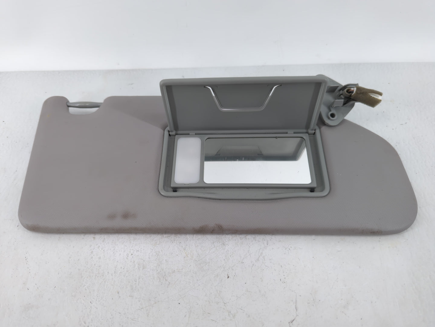 2021 Mitsubishi Outlander Sport Sun Visor Shade Replacement Passenger Right Mirror Fits OEM Used Auto Parts - Oemusedautopar