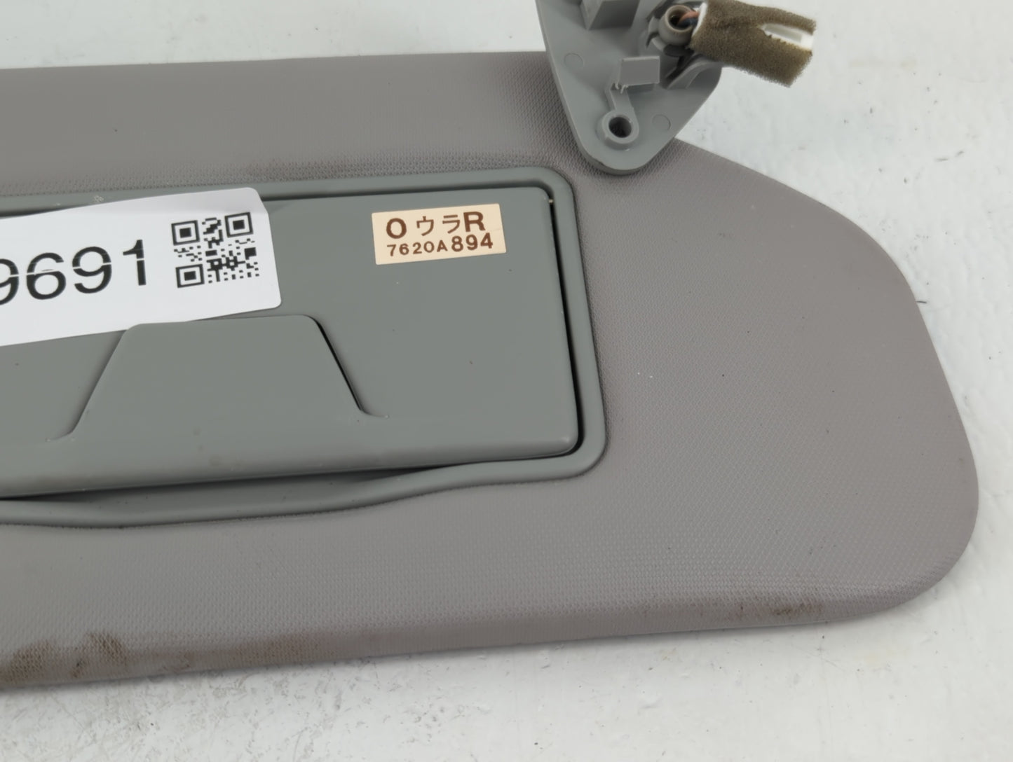 2021 Mitsubishi Outlander Sport Sun Visor Shade Replacement Passenger Right Mirror Fits OEM Used Auto Parts - Oemusedautopar