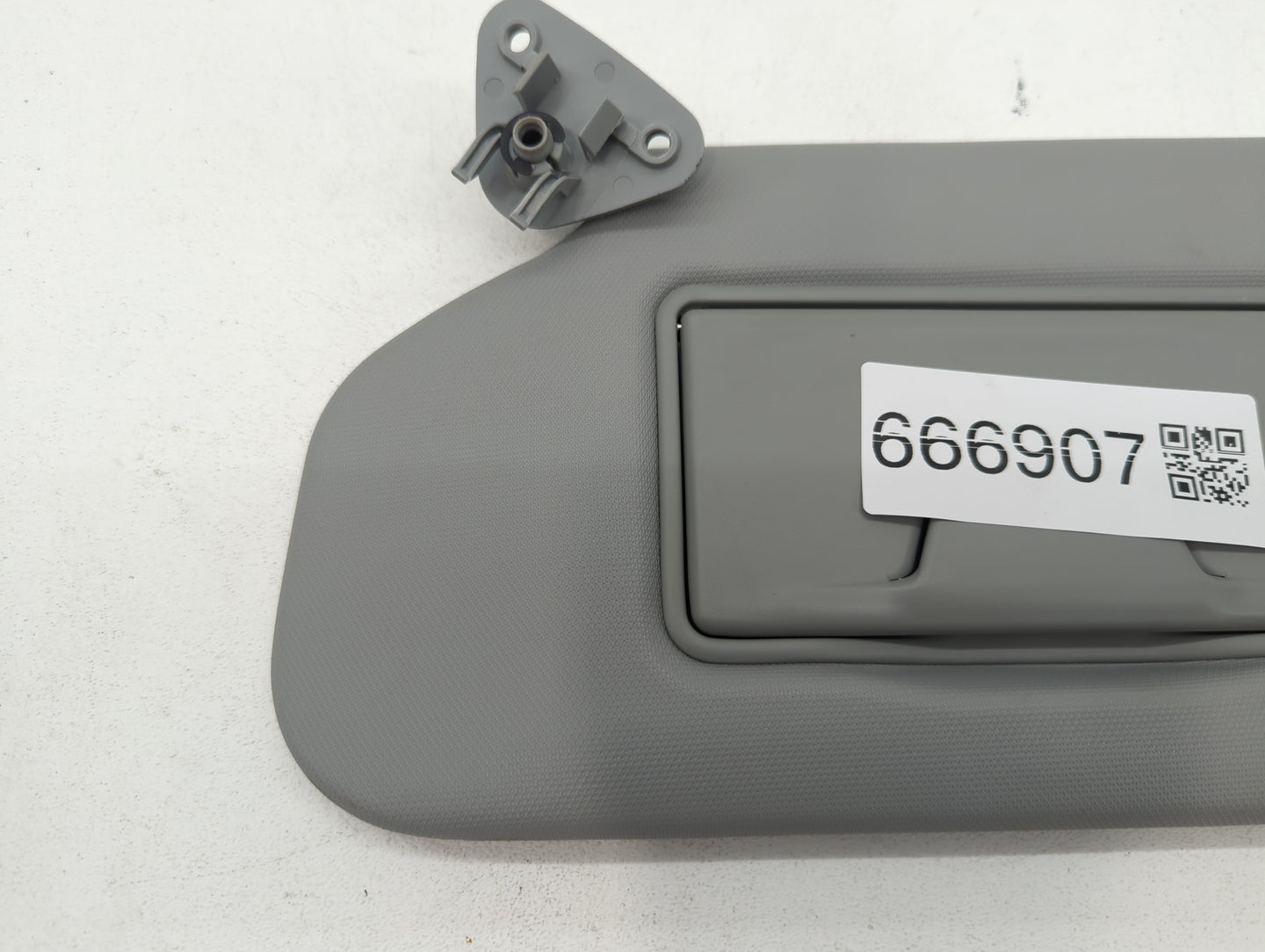 2021 Mitsubishi Outlander Sport Sun Visor Shade Replacement Driver Left Mirror Fits OEM Used Auto Parts - Oemusedautoparts1.