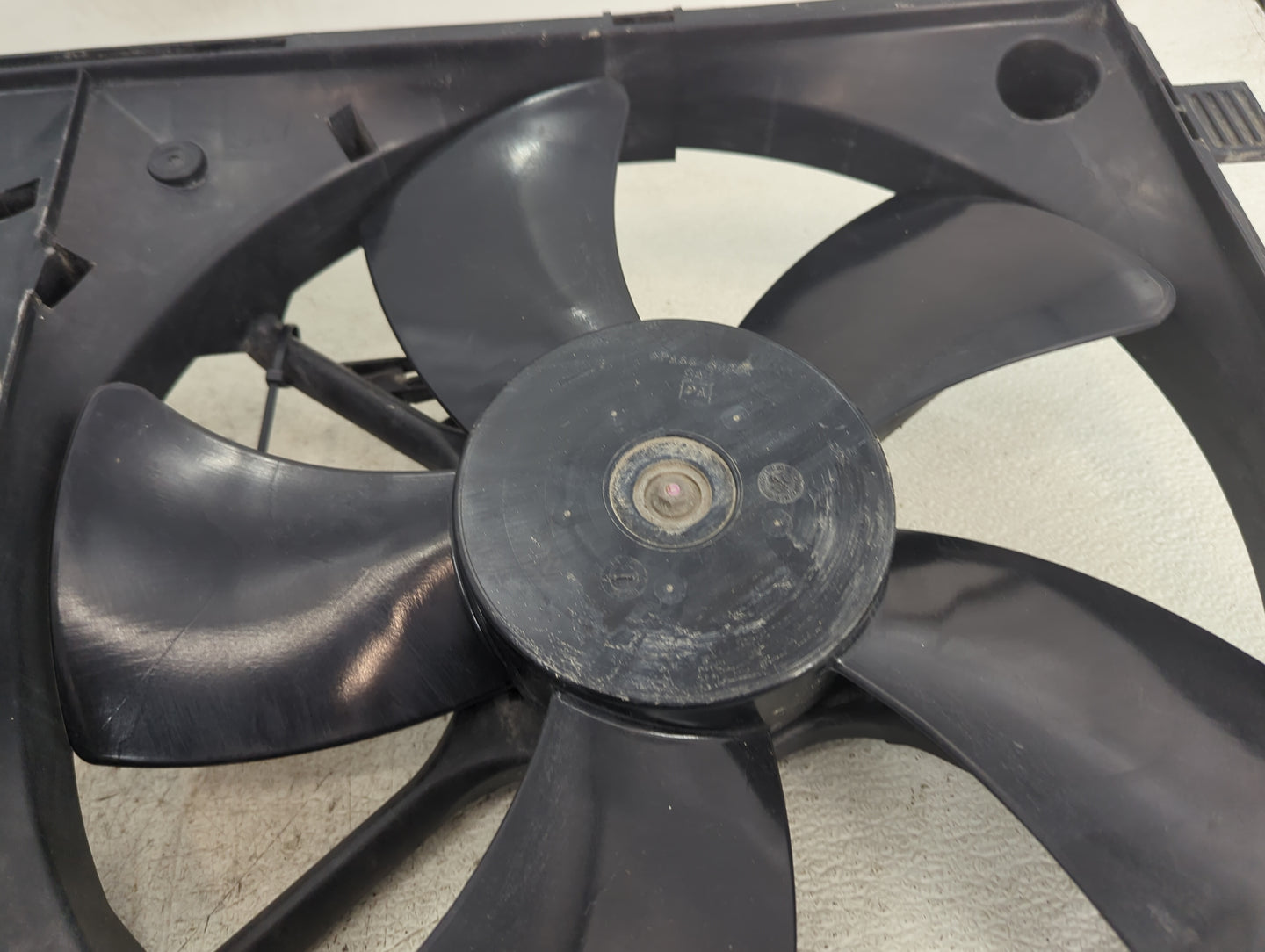 2011-2017 Mitsubishi Rvr Electric Radiator Cooling Fan Motor Assembly P/N:A6900001 K2012283 Fits OEM Used Auto Parts - Oemus