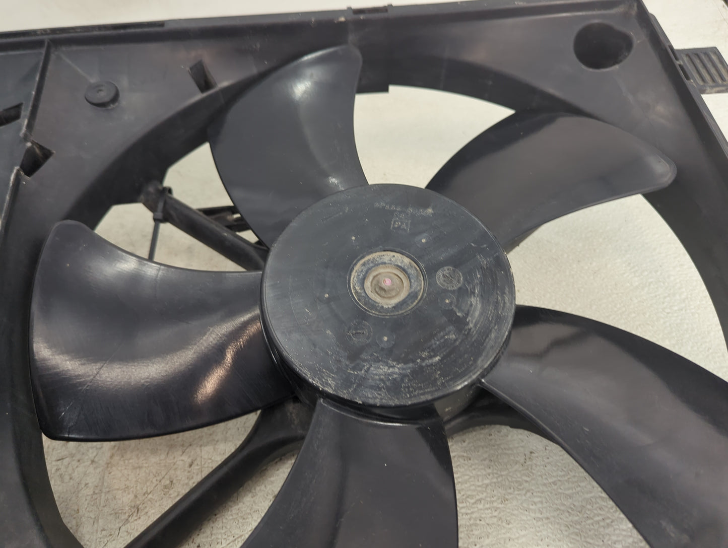2011-2017 Mitsubishi Rvr Electric Radiator Cooling Fan Motor Assembly P/N:A6900001 K2012283 Fits OEM Used Auto Parts - Oemus
