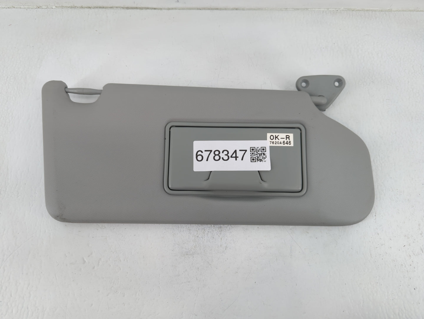 2021 Mitsubishi Rvr Sun Visor Shade Replacement Passenger Right Mirror Fits OEM Used Auto Parts - Oemusedautoparts1.com