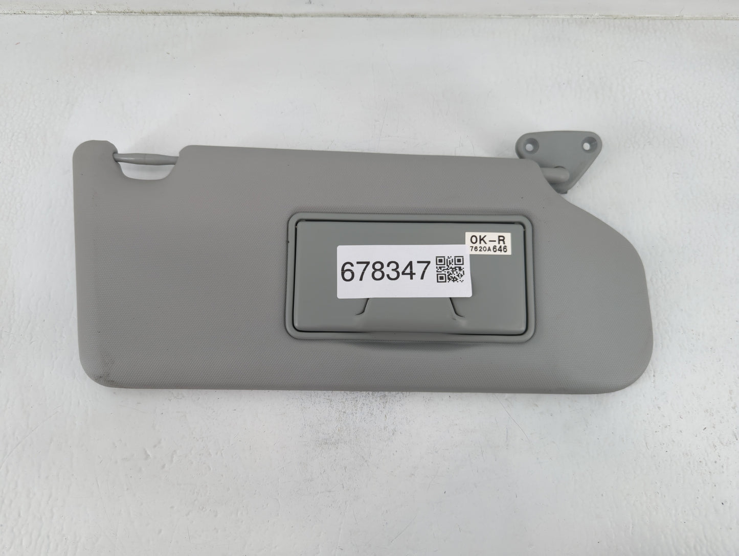 2021 Mitsubishi Rvr Sun Visor Shade Replacement Passenger Right Mirror Fits OEM Used Auto Parts - Oemusedautoparts1.com