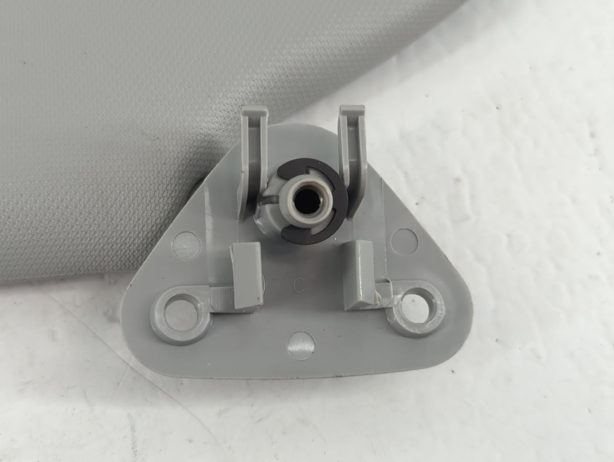 2021 Mitsubishi Rvr Sun Visor Shade Replacement Passenger Right Mirror Fits OEM Used Auto Parts - Oemusedautoparts1.com