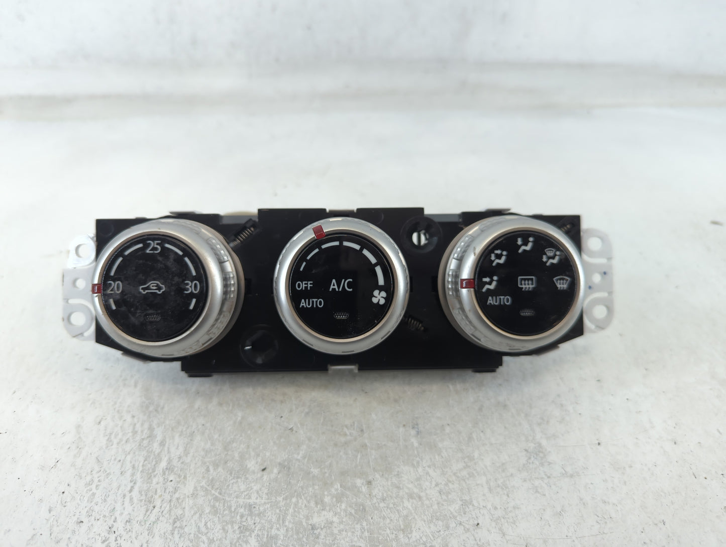 2021 Mitsubishi Rvr Climate Control Module Temperature AC/Heater Replacement P/N:7820B195 Fits OEM Used Auto Parts - Oemused