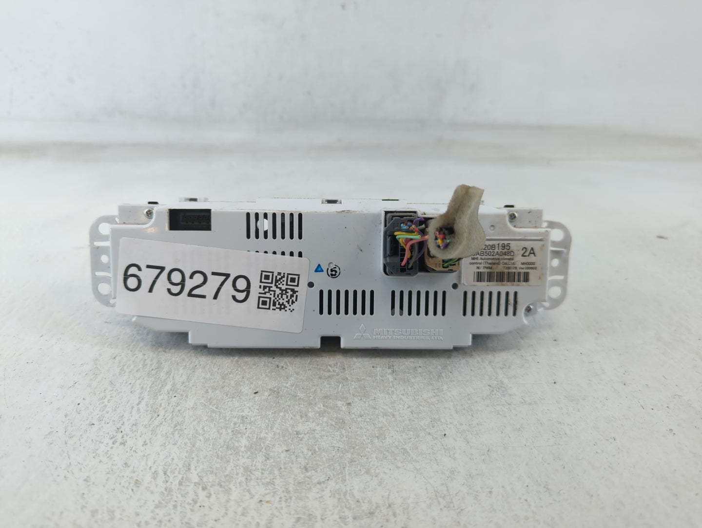 2021 Mitsubishi Rvr Climate Control Module Temperature AC/Heater Replacement P/N:7820B195 Fits OEM Used Auto Parts - Oemused