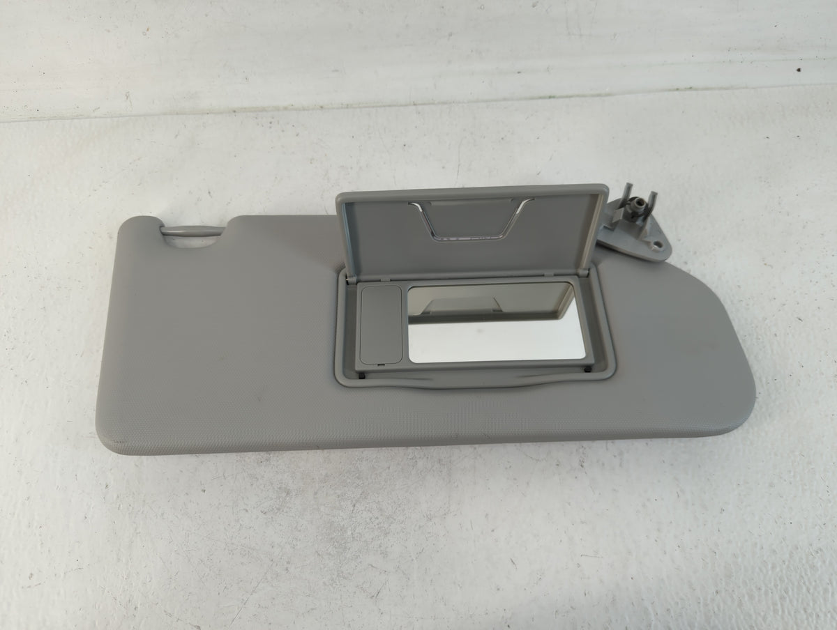 2021 Mitsubishi Rvr Sun Visor Shade Replacement Passenger Right Mirror Fits OEM Used Auto Parts - Oemusedautoparts1.com