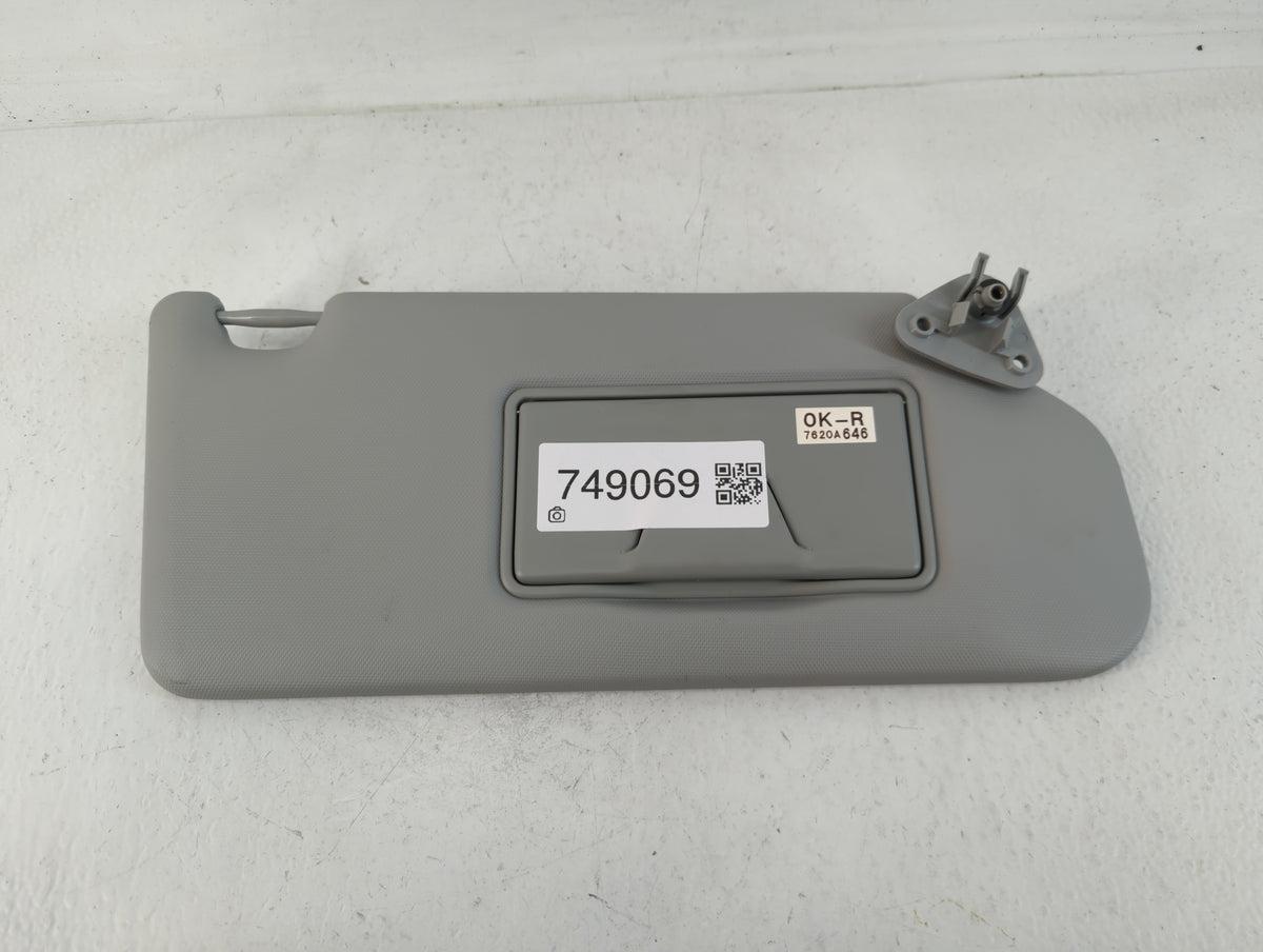 2021 Mitsubishi Rvr Sun Visor Shade Replacement Passenger Right Mirror Fits OEM Used Auto Parts - Oemusedautoparts1.com