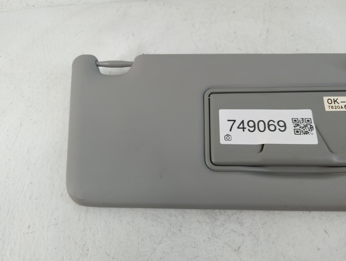 2021 Mitsubishi Rvr Sun Visor Shade Replacement Passenger Right Mirror Fits OEM Used Auto Parts - Oemusedautoparts1.com