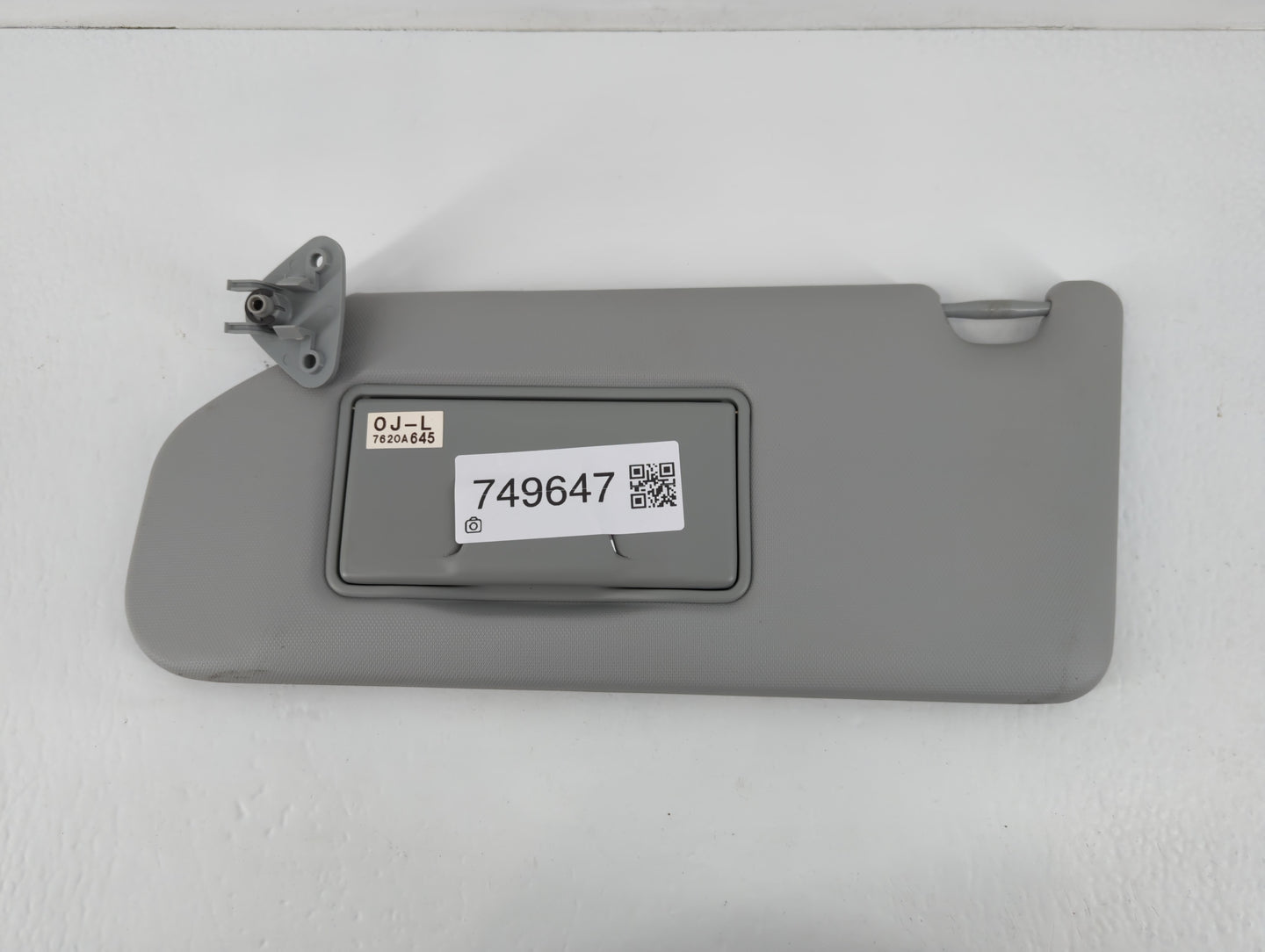 2021 Mitsubishi Rvr Sun Visor Shade Replacement Driver Left Mirror Fits OEM Used Auto Parts - Oemusedautoparts1.com