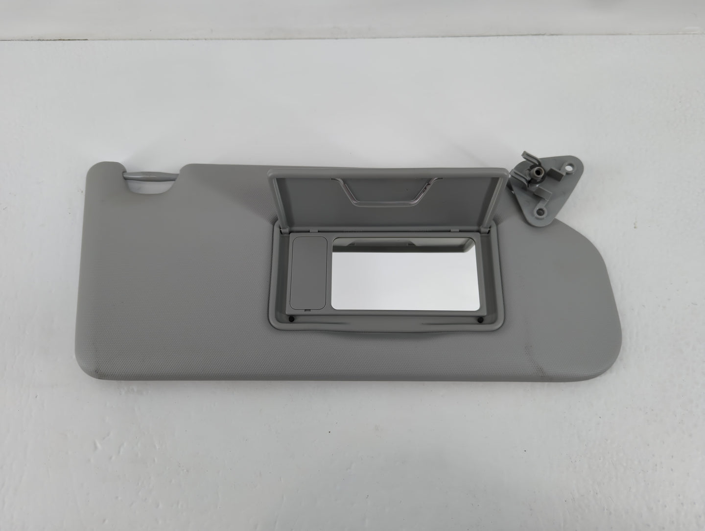 2021 Mitsubishi Rvr Sun Visor Shade Replacement Passenger Right Mirror Fits OEM Used Auto Parts - Oemusedautoparts1.com