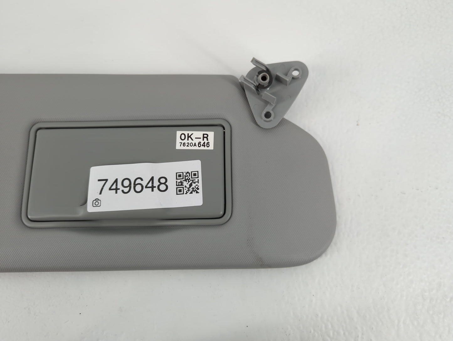 2021 Mitsubishi Rvr Sun Visor Shade Replacement Passenger Right Mirror Fits OEM Used Auto Parts - Oemusedautoparts1.com