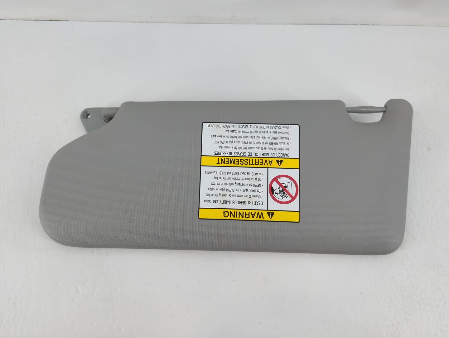 2021 Mitsubishi Rvr Sun Visor Shade Replacement Passenger Right Mirror Fits OEM Used Auto Parts - Oemusedautoparts1.com
