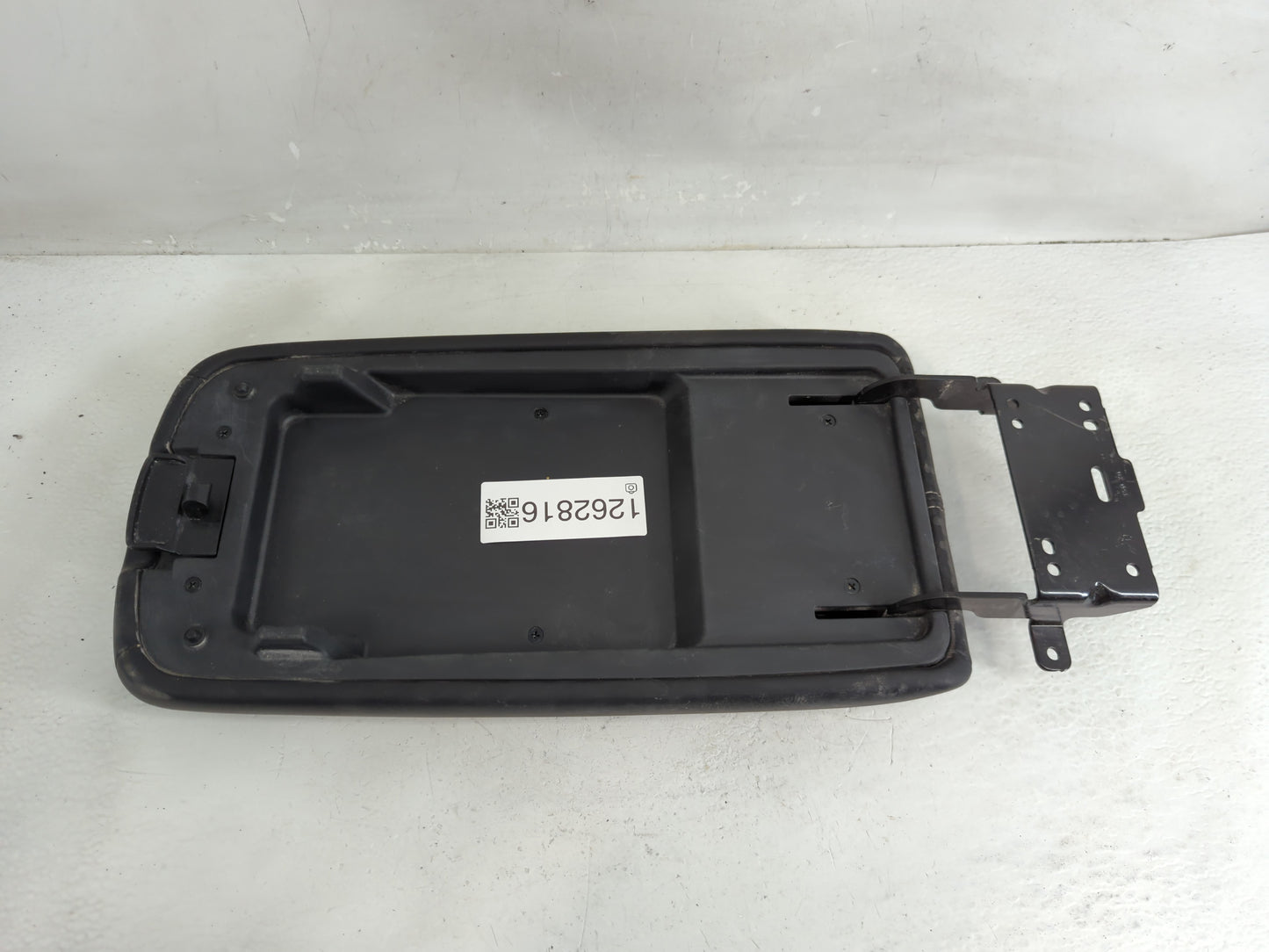 2021 Nissan Altima Center Console Armrest Cover Lid Fits OEM Used Auto Parts - Oemusedautoparts1.com